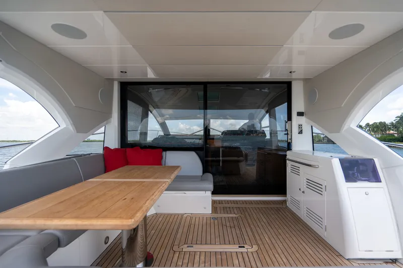 Slide: The Image of Sunseeker Predator 2019 - 29