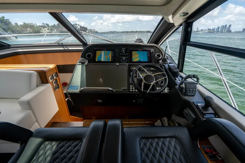 Slide: The Image of Sunseeker Predator 2019 - 44