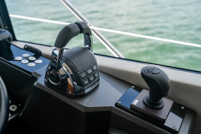 Slide: The Image of Sunseeker Predator 2019 - 50