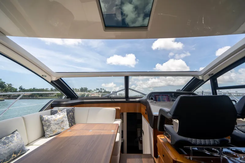 Slide: The Image of Sunseeker Predator 2019 - 51
