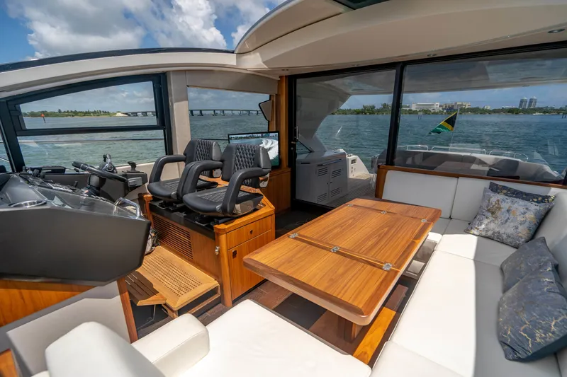 Slide: The Image of Sunseeker Predator 2019 - 57