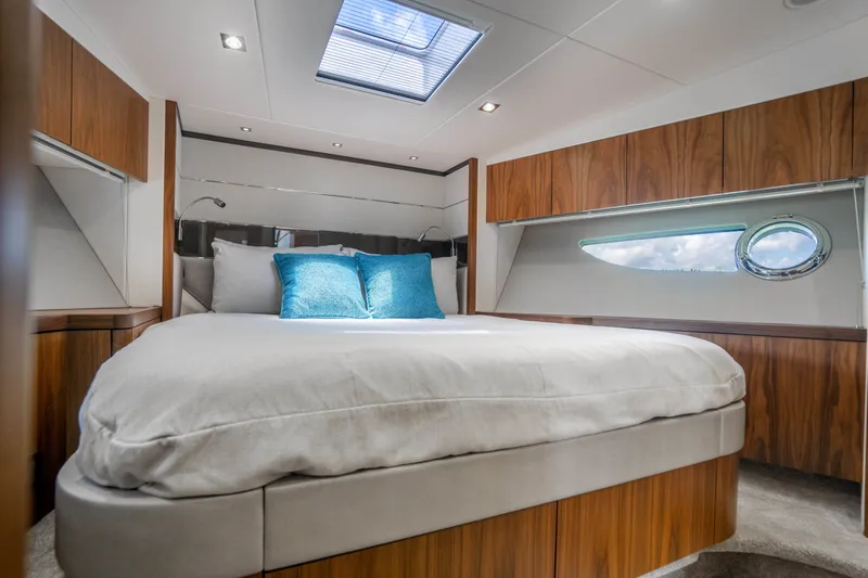 Slide: The Image of Sunseeker Predator 2019 - 71