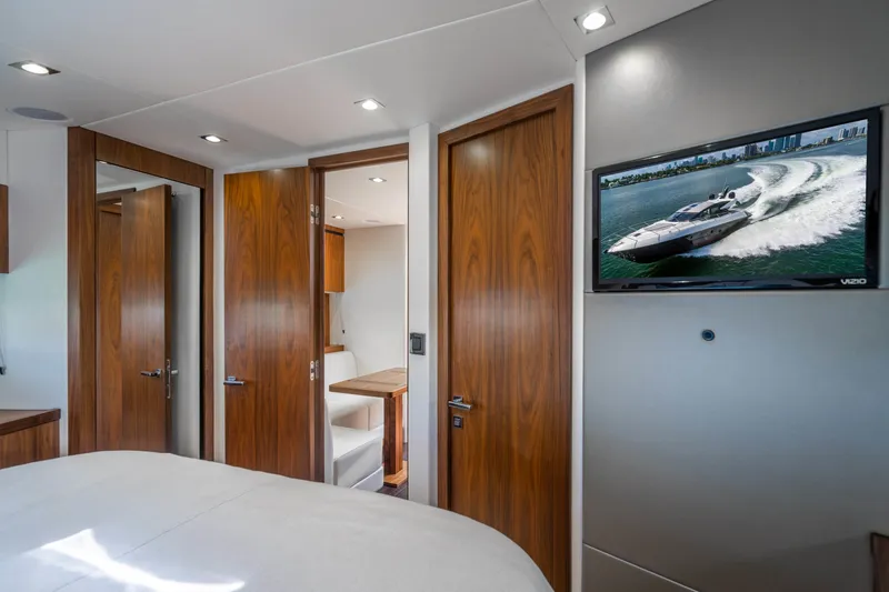 Slide: The Image of Sunseeker Predator 2019 - 72