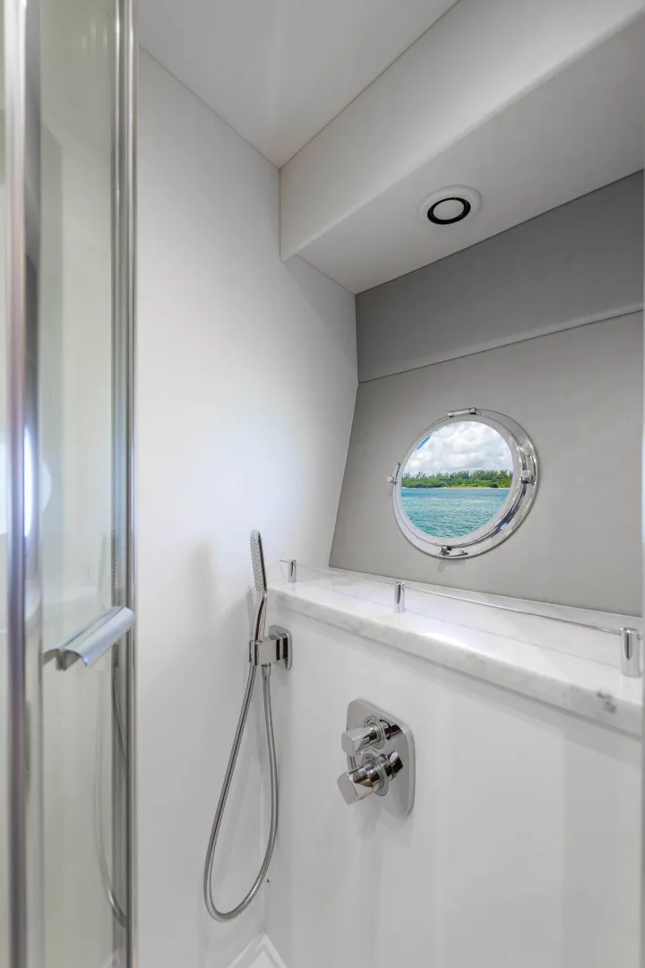 Slide: The Image of Sunseeker Predator 2019 - 75