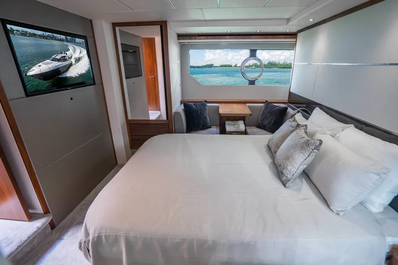 Slide: The Image of Sunseeker Predator 2019 - 82