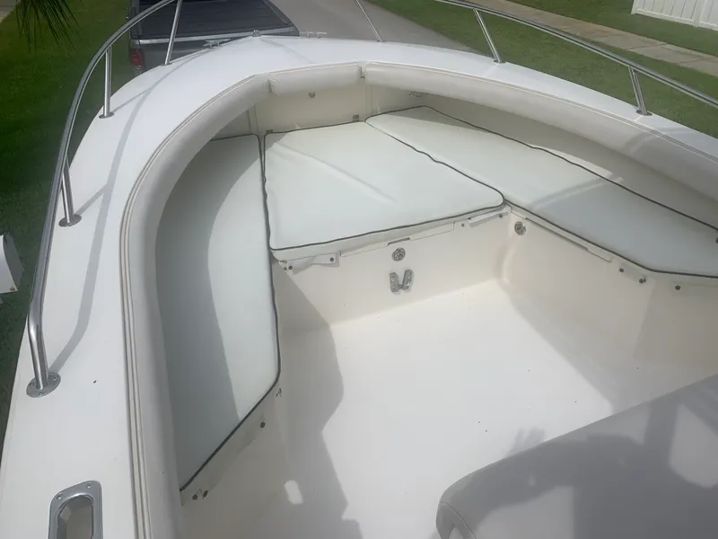 Slide: The Image of Albemarle 242 Center Console 2006 - 6