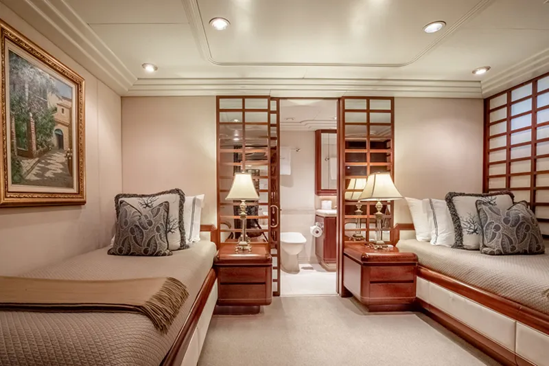 Slide: The Image of Feadship 1992 - 16