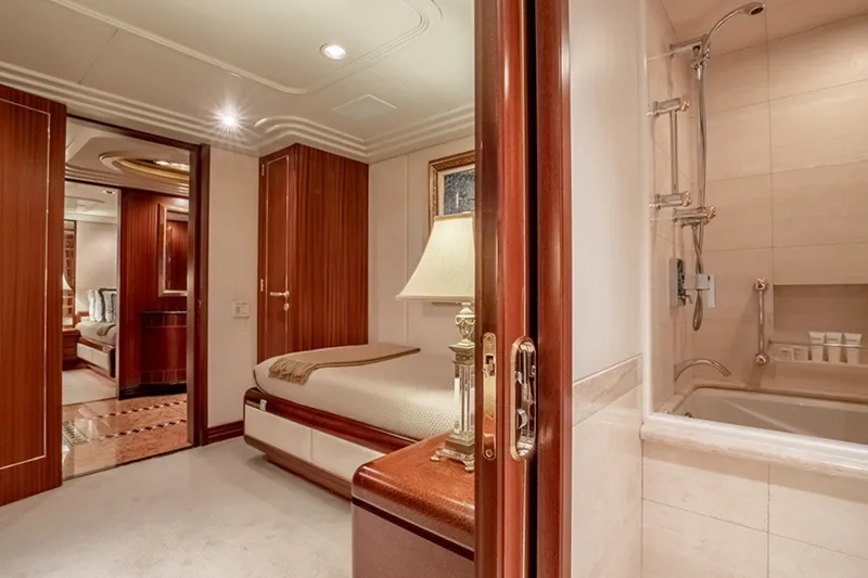Slide: The Image of Feadship 1992 - 18
