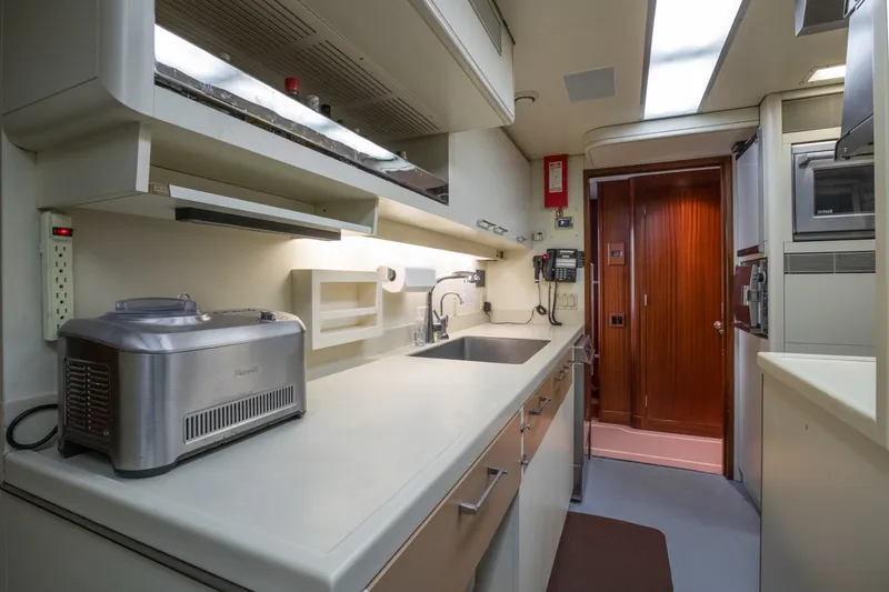 Slide: The Image of Feadship 1992 - 25