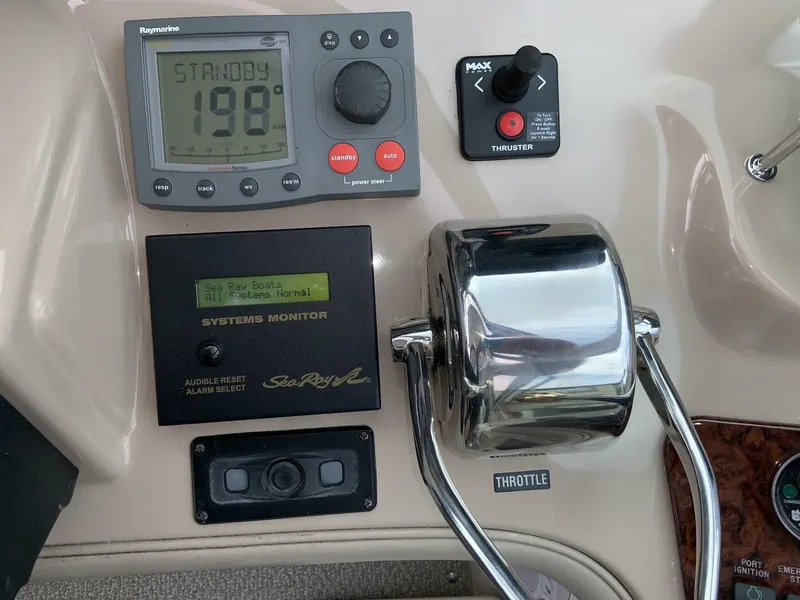 Slide: The Image of Sea Ray 500 Sundancer 2005 - 35