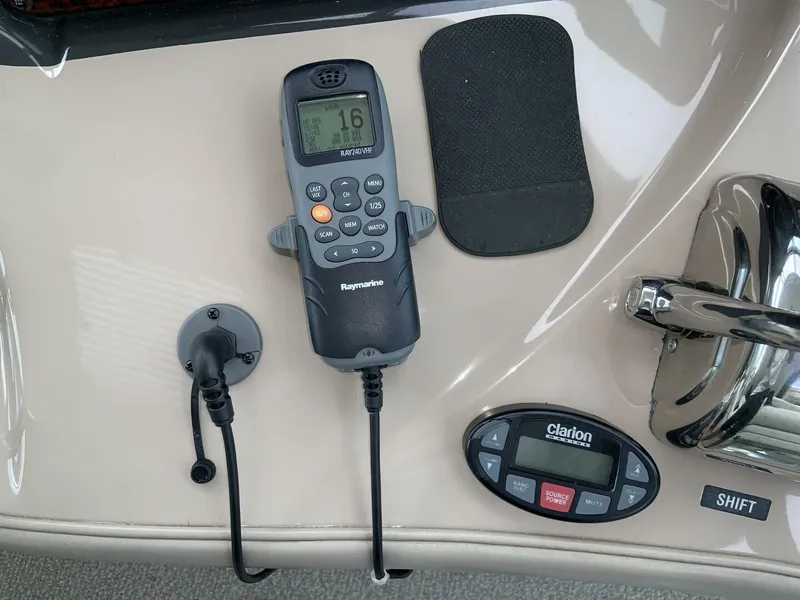 Slide: The Image of Sea Ray 500 Sundancer 2005 - 36