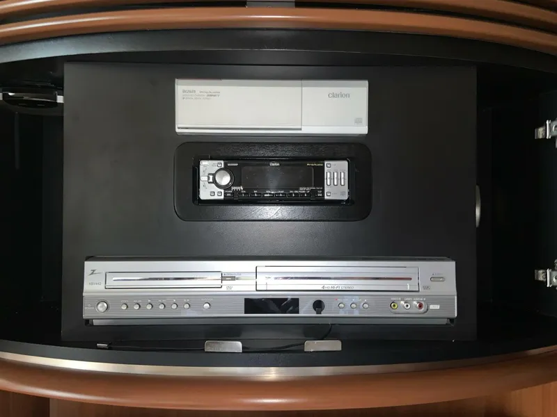 Slide: The Image of Sea Ray 500 Sundancer 2005 - 44