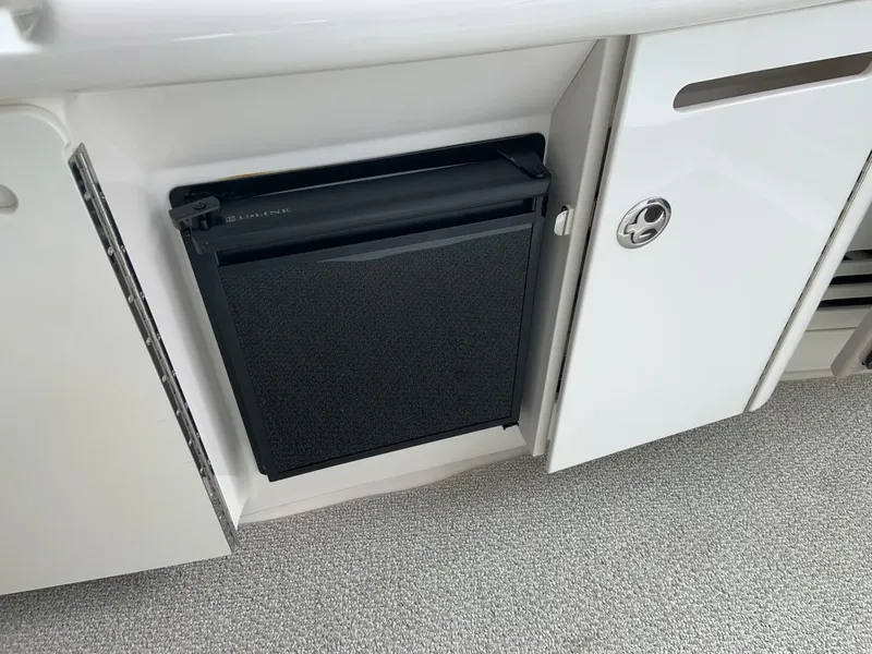 Slide: The Image of Sea Ray 500 Sundancer 2005 - 6