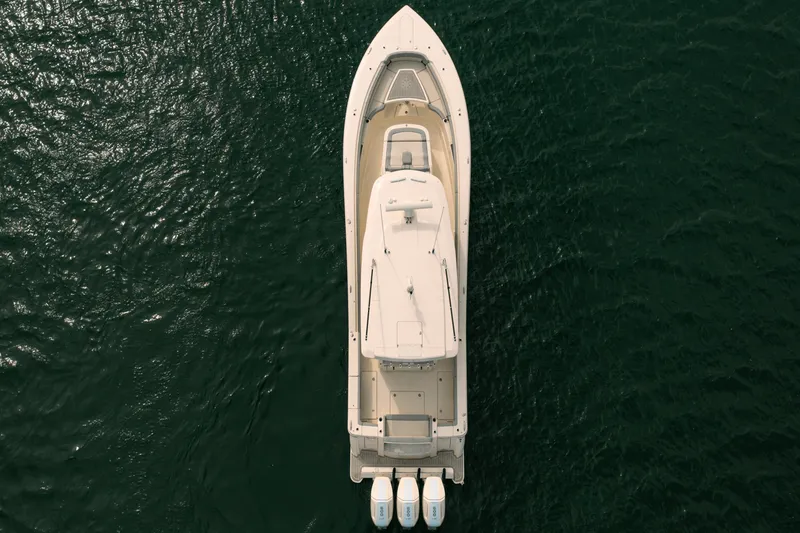 Slide: The Image of Scout 425 LXF 2024 - 10