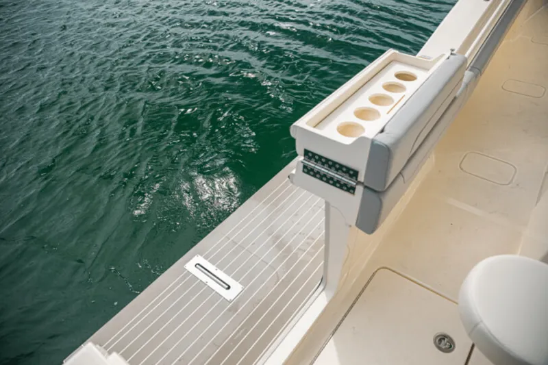 Slide: The Image of Scout 425 LXF 2024 - 15