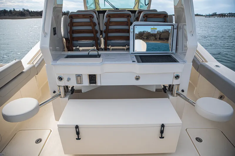 Slide: The Image of Scout 425 LXF 2024 - 19