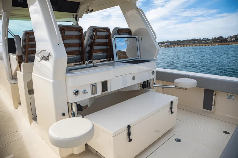 Slide: The Image of Scout 425 LXF 2024 - 20