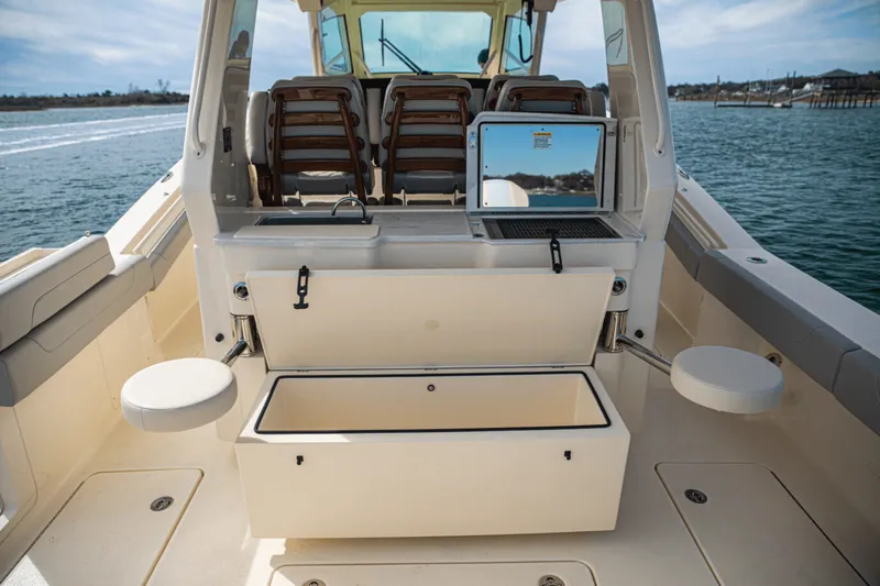 Slide: The Image of Scout 425 LXF 2024 - 21