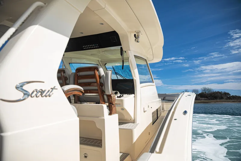 Slide: The Image of Scout 425 LXF 2024 - 26