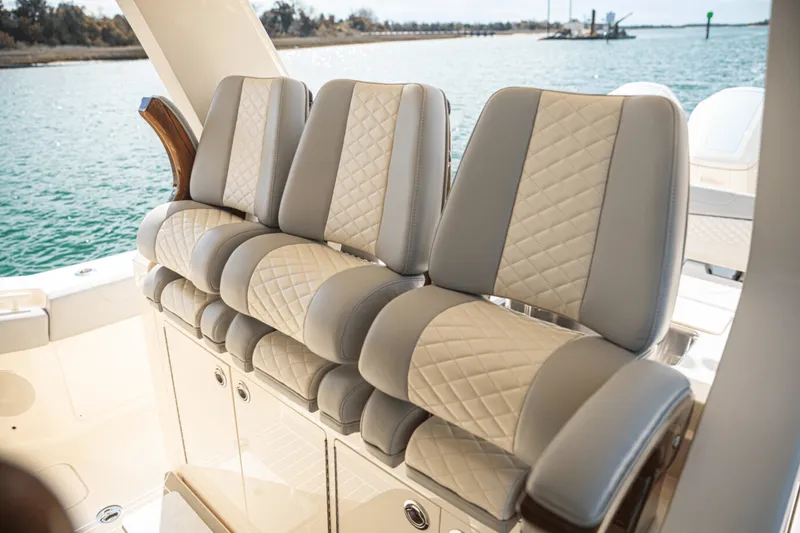 Slide: The Image of Scout 425 LXF 2024 - 29