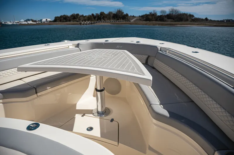 Slide: The Image of Scout 425 LXF 2024 - 35