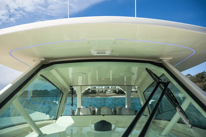 Slide: The Image of Scout 425 LXF 2024 - 39