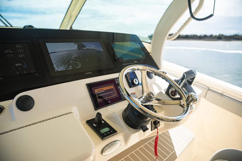 Slide: The Image of Scout 425 LXF 2024 - 40