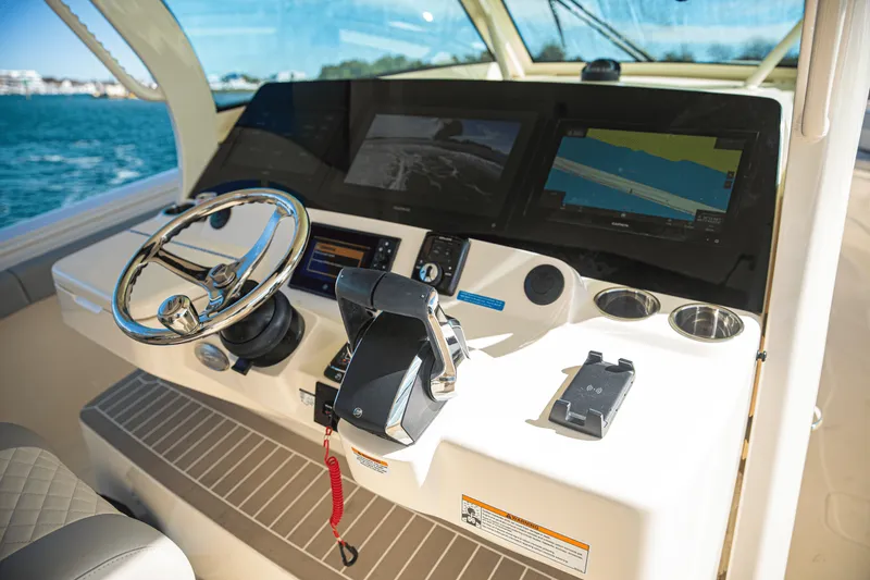 Slide: The Image of Scout 425 LXF 2024 - 41