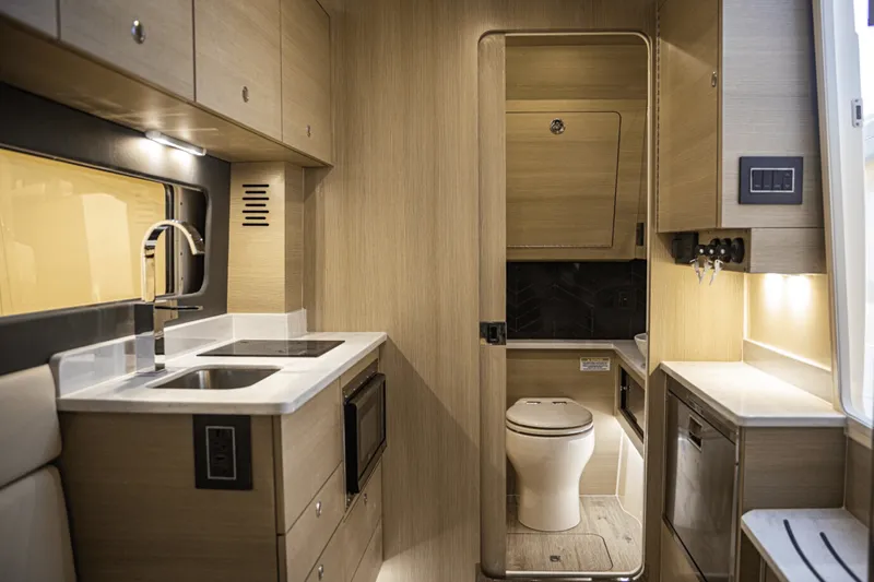 Slide: The Image of Scout 425 LXF 2024 - 47