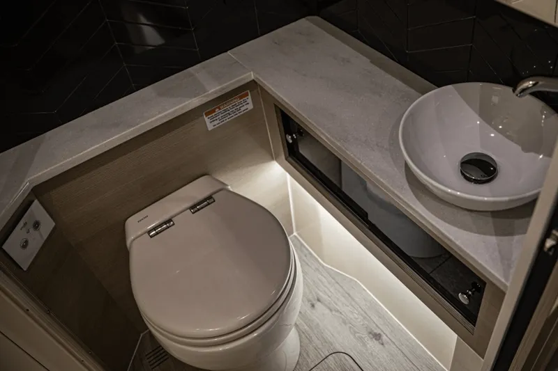 Slide: The Image of Scout 425 LXF 2024 - 49