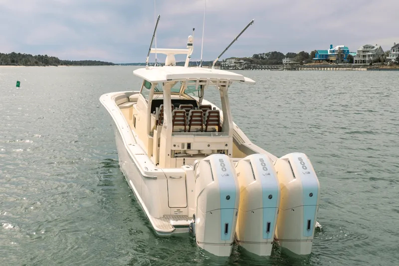 Slide: The Image of Scout 425 LXF 2024 - 9