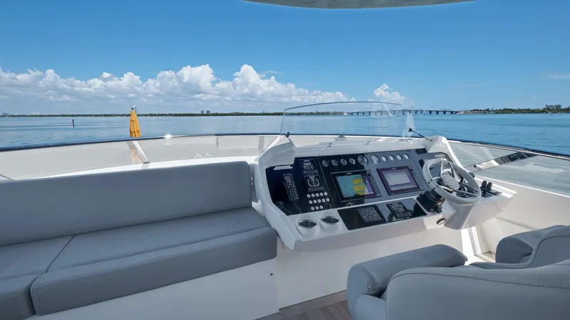 Slide: The Image of Sunseeker 86 Yacht 2018 - 14