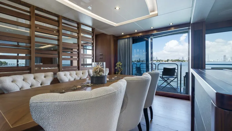 Slide: The Image of Sunseeker 86 Yacht 2018 - 22