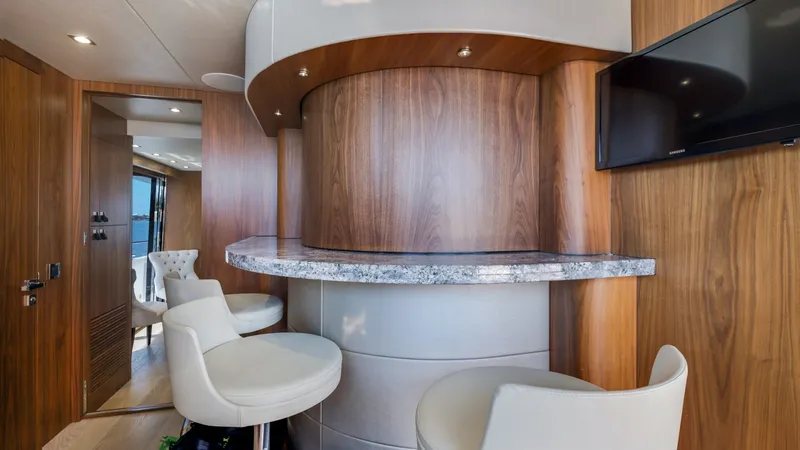Slide: The Image of Sunseeker 86 Yacht 2018 - 24