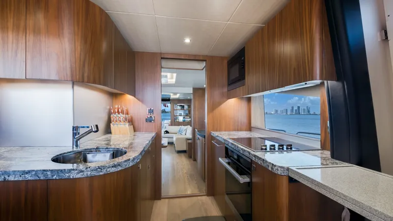 Slide: The Image of Sunseeker 86 Yacht 2018 - 26
