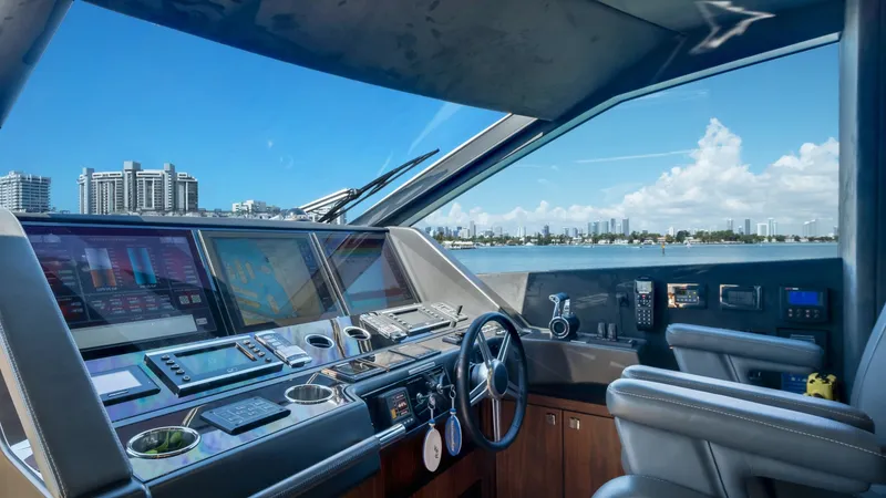 Slide: The Image of Sunseeker 86 Yacht 2018 - 27
