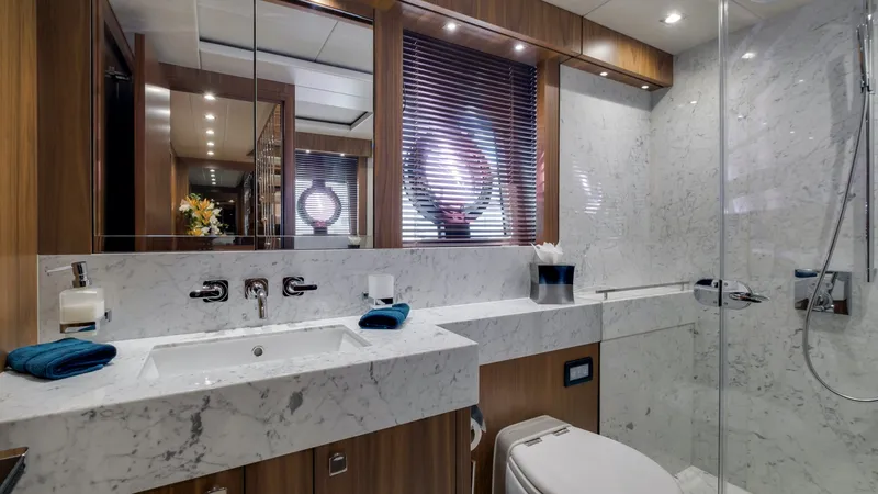 Slide: The Image of Sunseeker 86 Yacht 2018 - 31