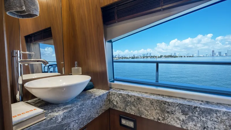 Slide: The Image of Sunseeker 86 Yacht 2018 - 34