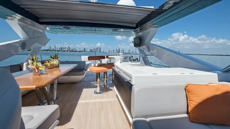 Slide: The Image of Sunseeker 86 Yacht 2018 - 8