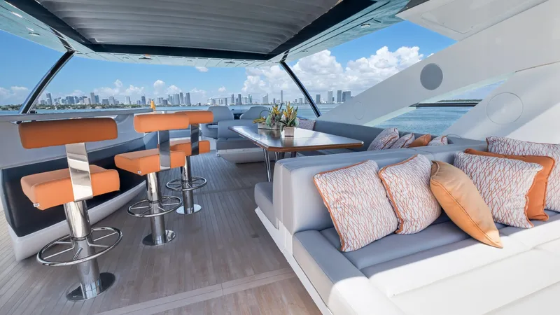 Slide: The Image of Sunseeker 86 Yacht 2018 - 9