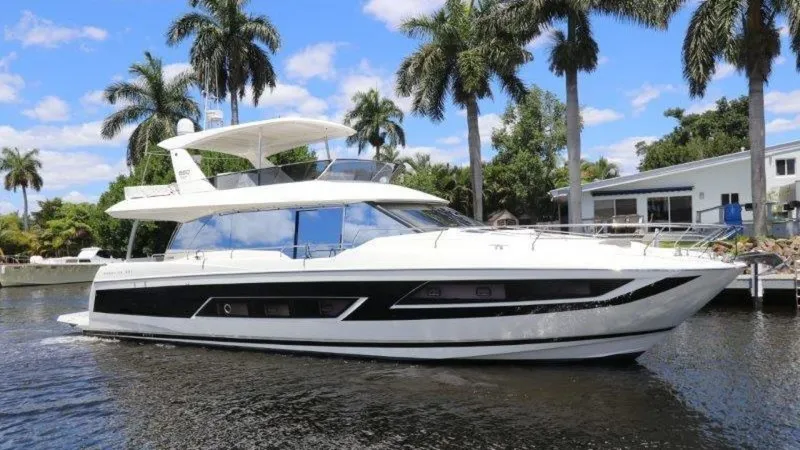 The Image of Prestige Motoryacht 2017 - 0