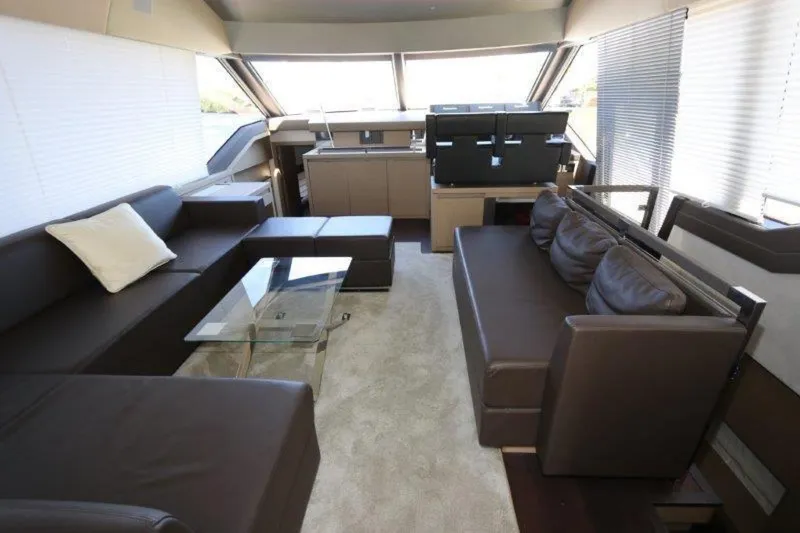 Slide: The Image of Prestige Motoryacht 2017 - 10