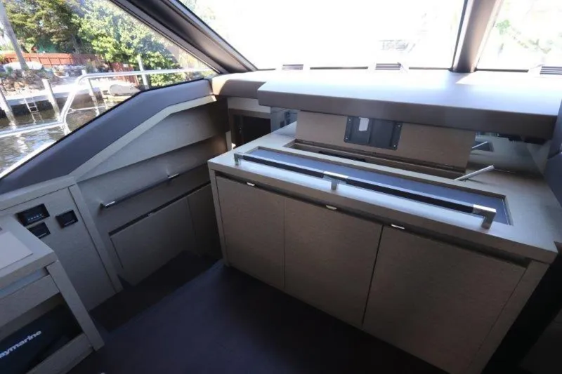 Slide: The Image of Prestige Motoryacht 2017 - 15