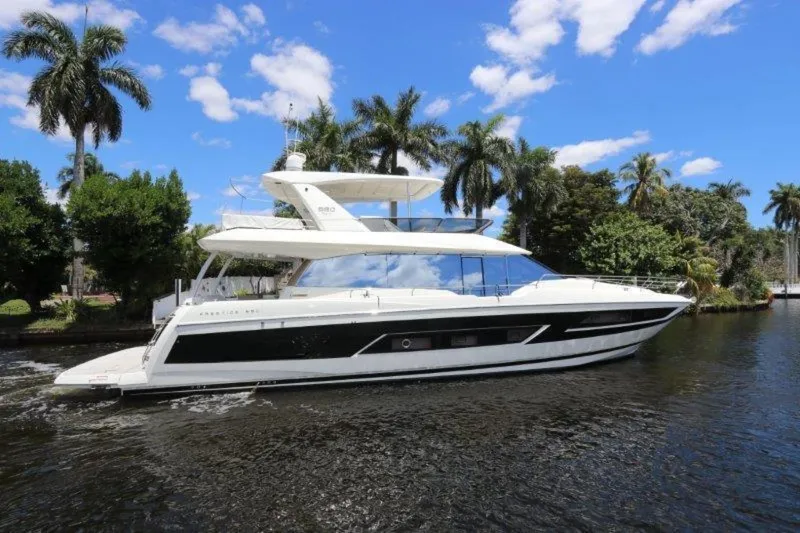 Slide: The Image of Prestige Motoryacht 2017 - 2