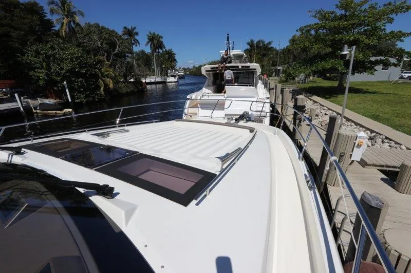 Slide: The Image of Prestige Motoryacht 2017 - 24