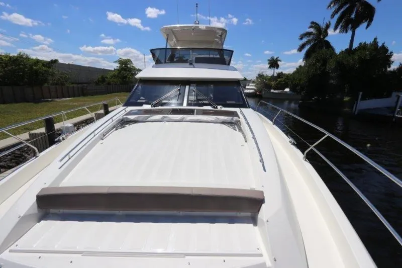 Slide: The Image of Prestige Motoryacht 2017 - 25