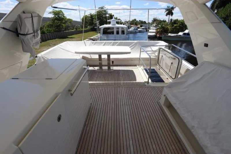 Slide: The Image of Prestige Motoryacht 2017 - 28