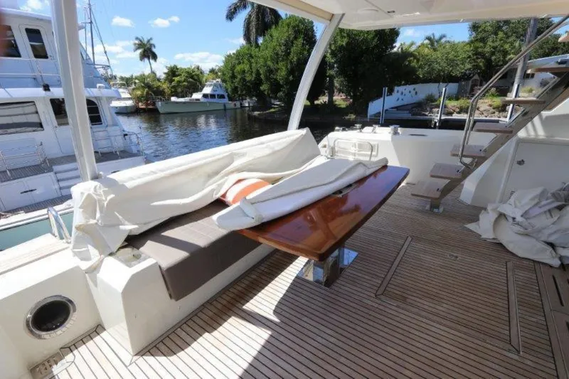 Slide: The Image of Prestige Motoryacht 2017 - 4