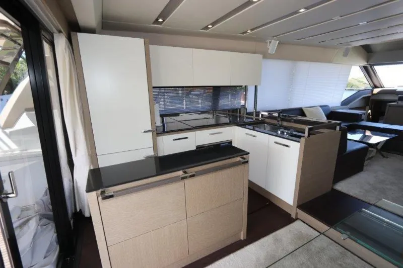 Slide: The Image of Prestige Motoryacht 2017 - 7