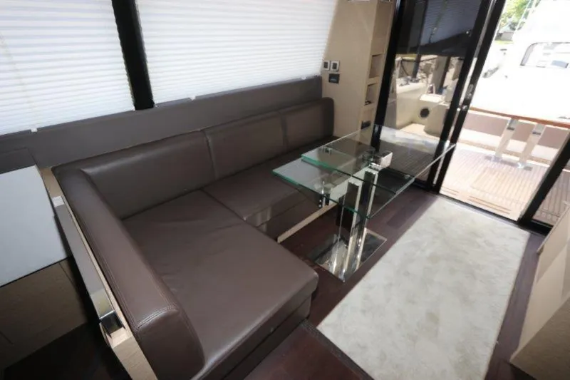 Slide: The Image of Prestige Motoryacht 2017 - 9